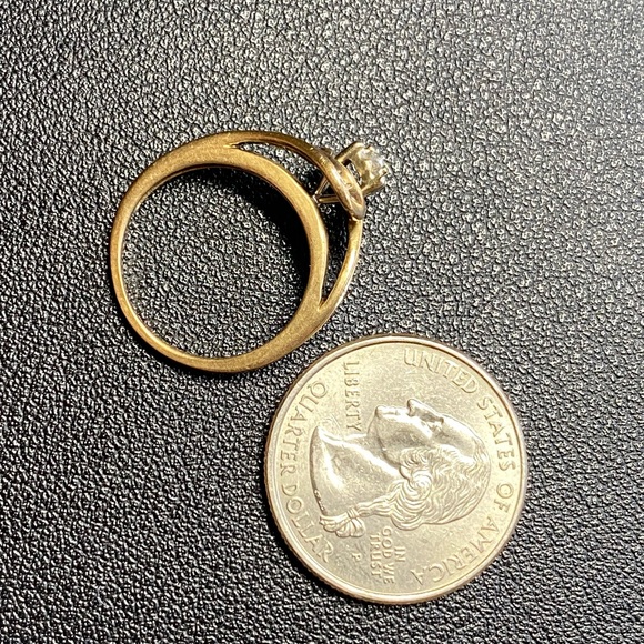 10k yellow gold diamond weight of 3/8 carat size 6.5 - Picture 10 of 14